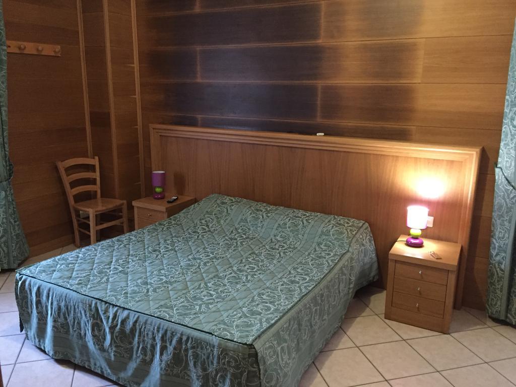 瓦勒弗拉酒店 佩斯科克斯坦佐 外观 照片